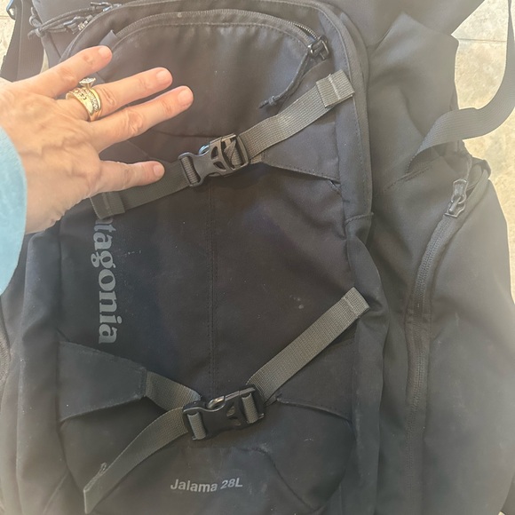 Patagonia Jalama 28L Men Black backpack travel pack daypack laptop padded straps - Picture 2 of 11
